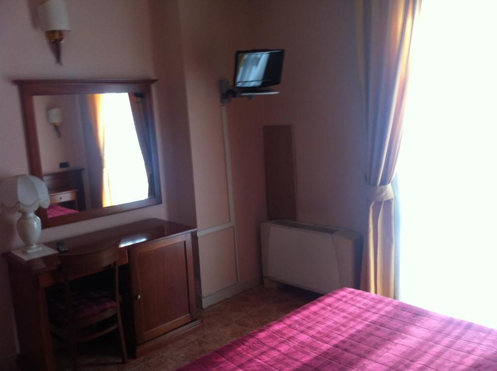 Hotel Impero Brescia Chambre photo
