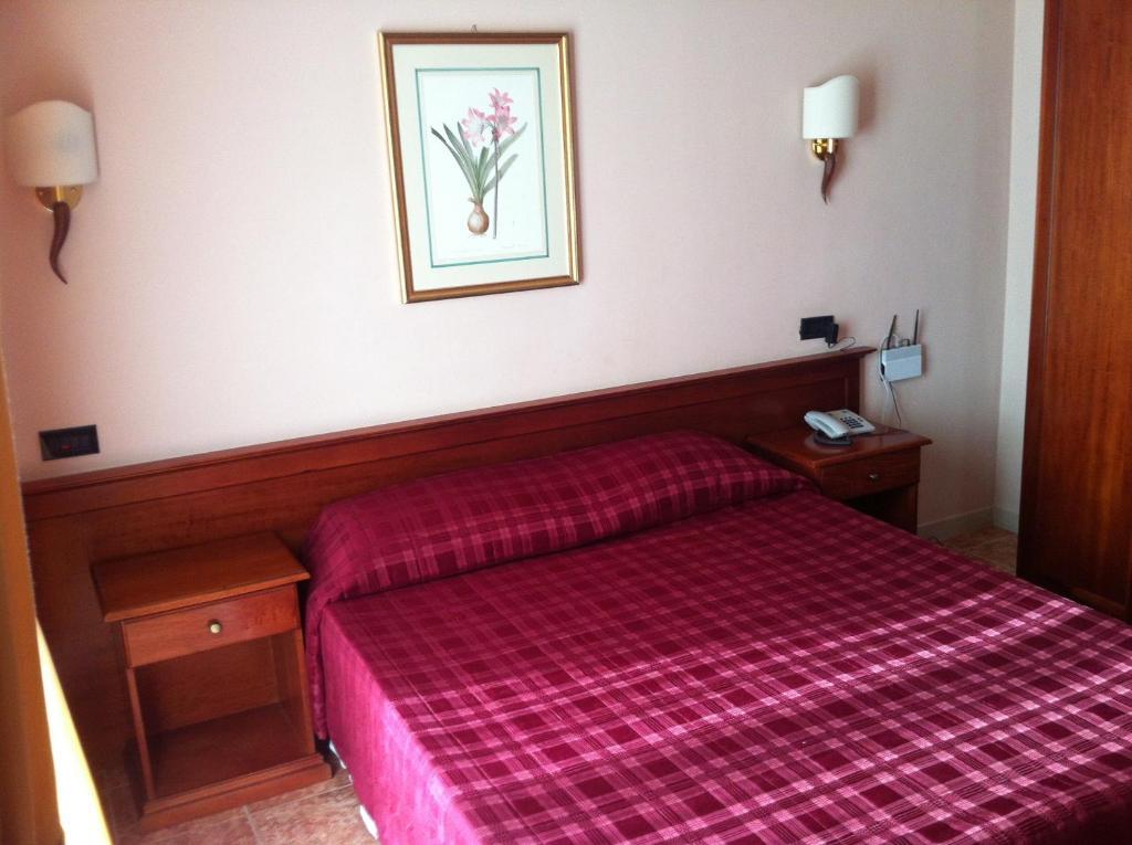 Hotel Impero Brescia Chambre photo